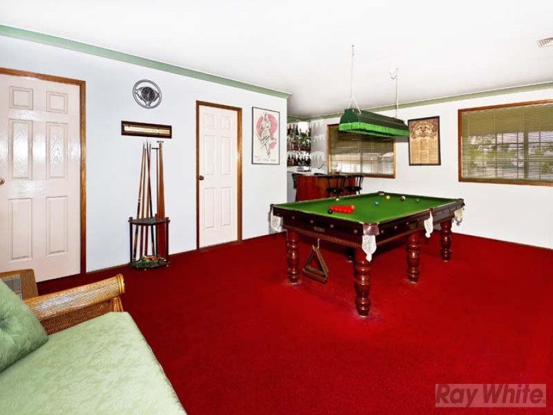 2 Borneo Court, Bossley Park NSW 2176