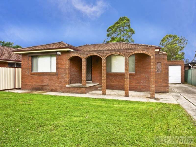 14 Westwood Street, Prairiewood NSW 2176