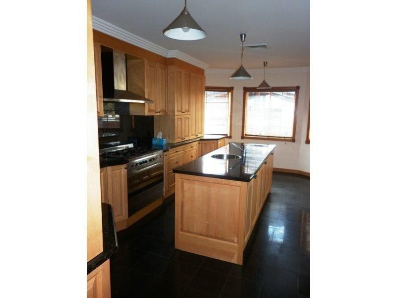 26 Boronia Road, Bossley Park NSW 2176