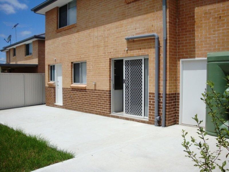 24 Ligar Street, Fairfield Heights NSW 2165