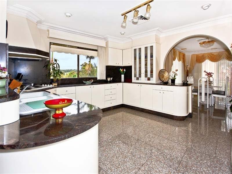 6 Gawler Place, Bossley Park NSW 2176