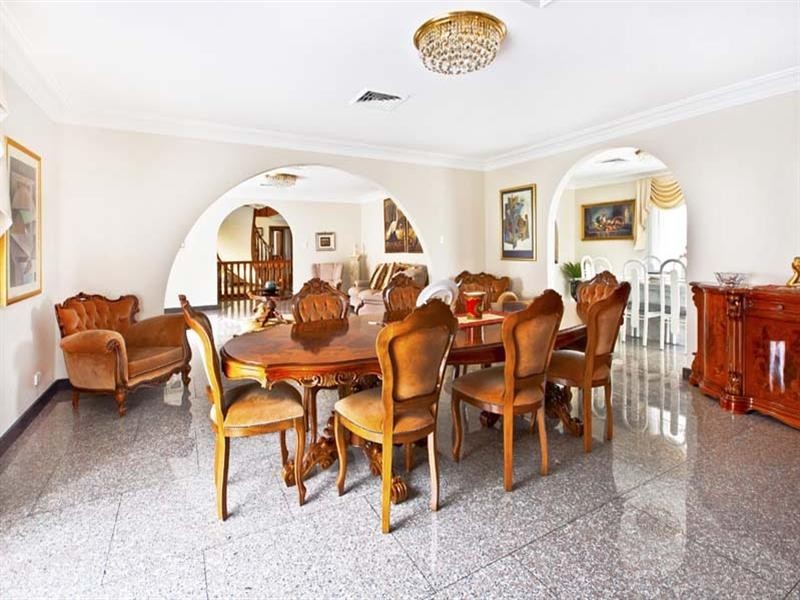 6 Gawler Place, Bossley Park NSW 2176