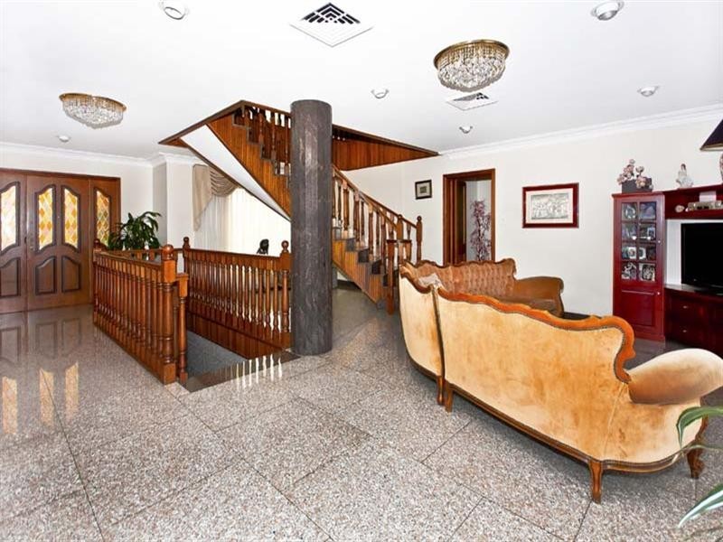 6 Gawler Place, Bossley Park NSW 2176