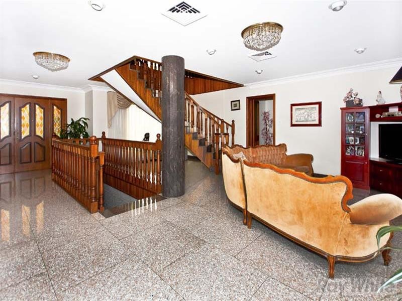 6 Gawler Place, Bossley Park NSW 2176