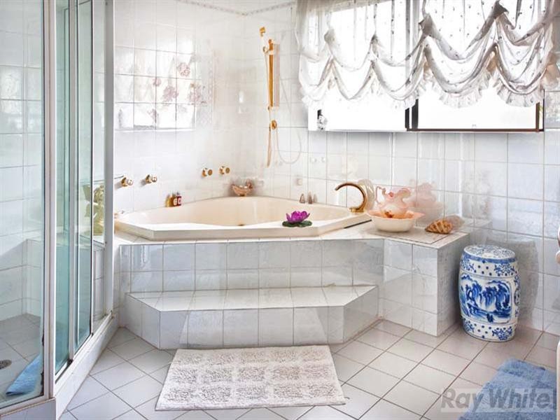 6 Gawler Place, Bossley Park NSW 2176