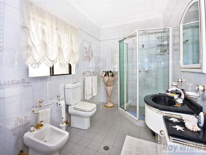 6 Gawler Place, Bossley Park NSW 2176