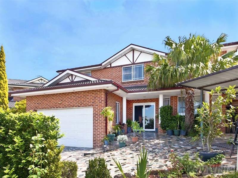 8 Tsar Close, Cecil Hills NSW 2171