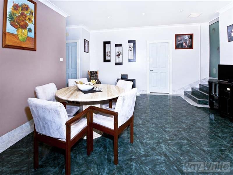 8 Tsar Close, Cecil Hills NSW 2171