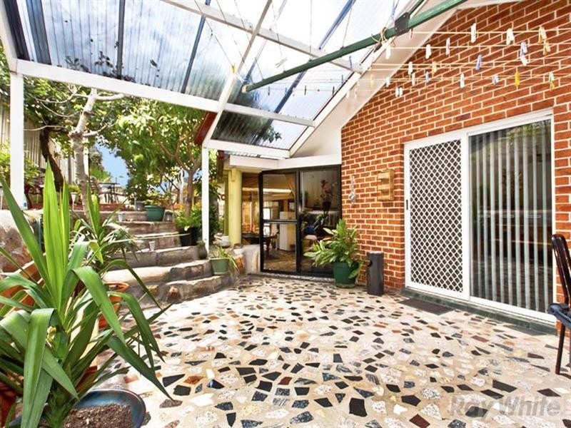 8 Tsar Close, Cecil Hills NSW 2171