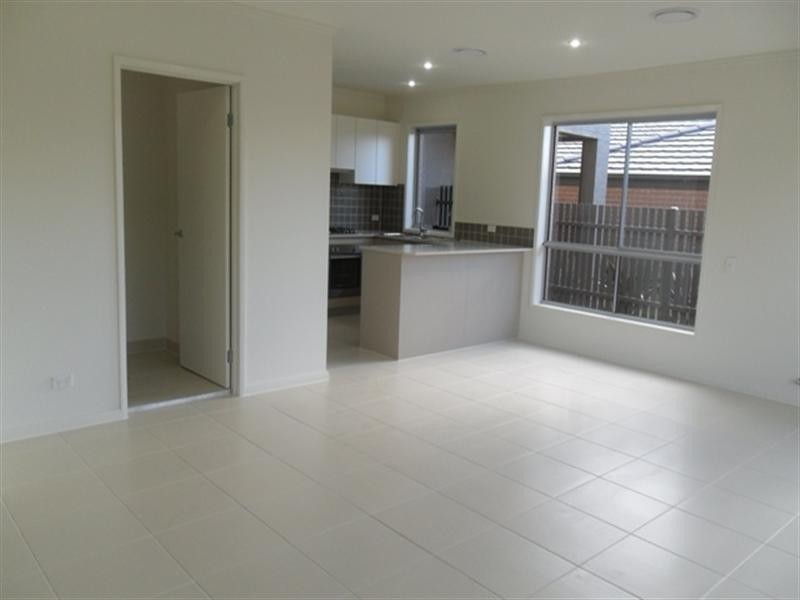 3 Reeves Crescent, Bonnyrigg NSW 2177