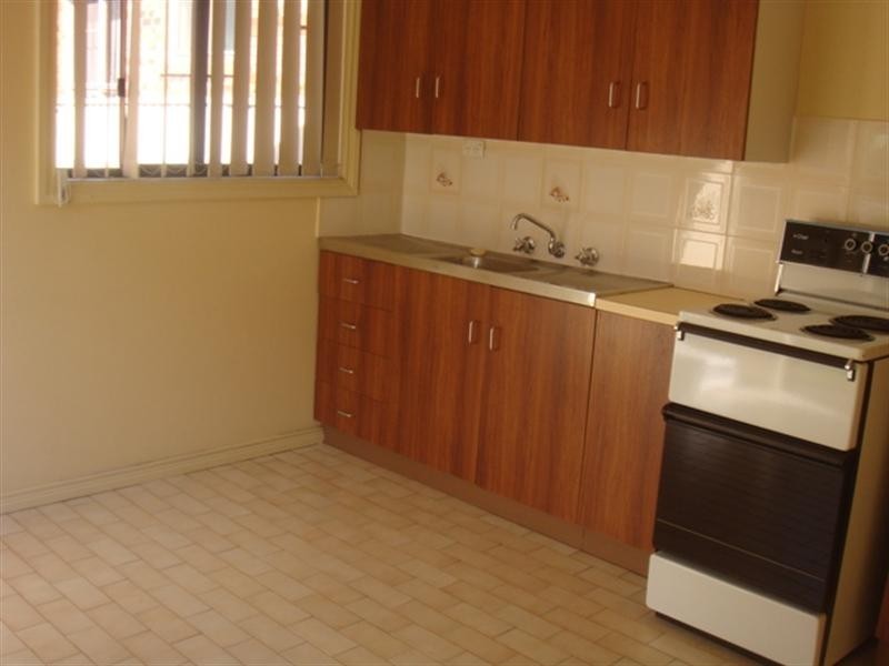 1/53 Chickasaw Crescent, Greenfield Park NSW 2176