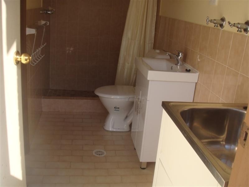 1/53 Chickasaw Crescent, Greenfield Park NSW 2176