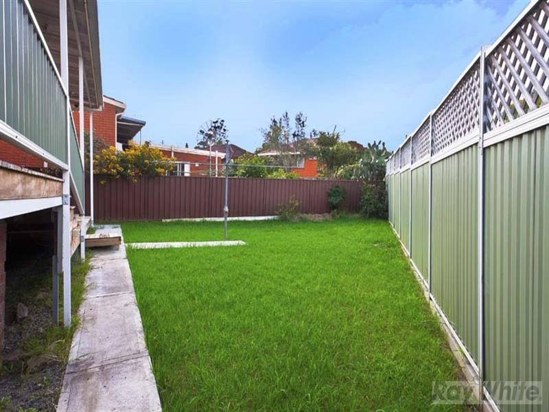 5 Giles Place, Cabramatta NSW 2166