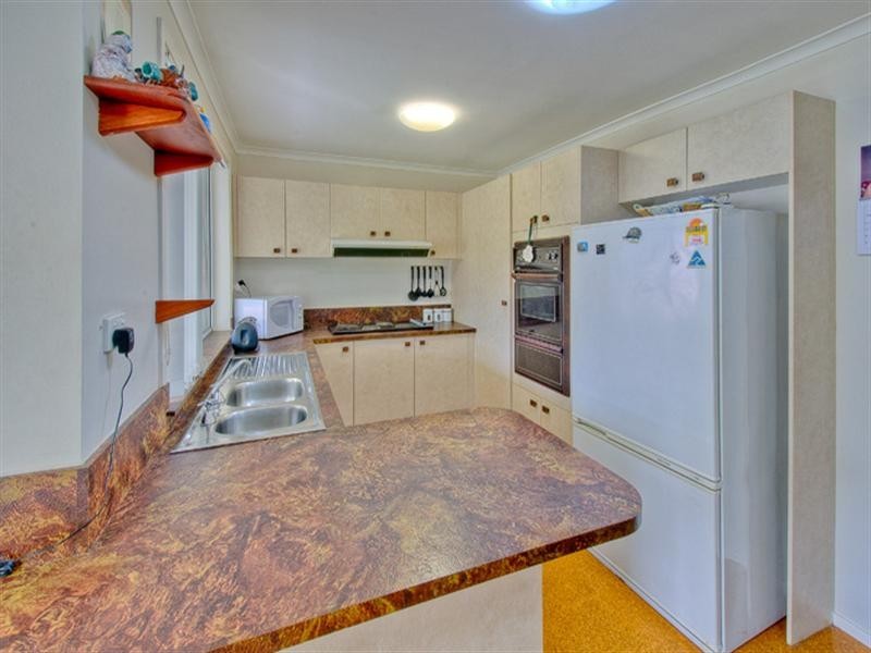 15 Mariani Close, Bossley Park NSW 2176