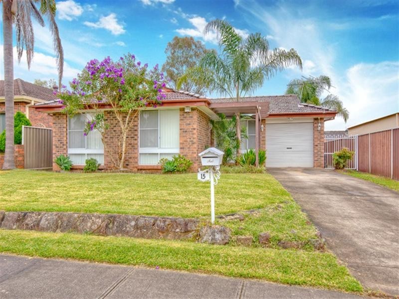 15 Mariani Close, Bossley Park NSW 2176