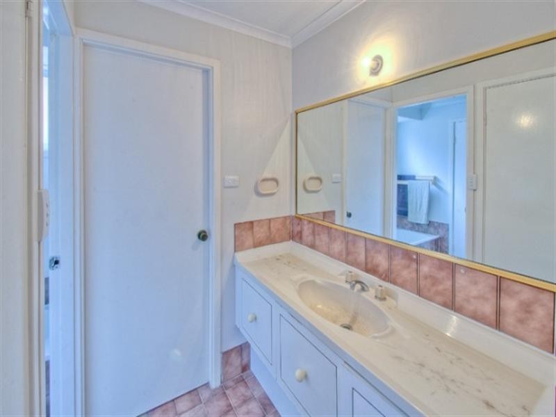 15 Mariani Close, Bossley Park NSW 2176