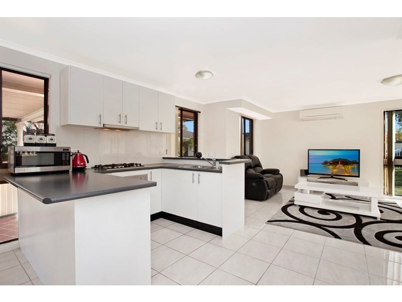 2 Kokoda Place, Bossley Park NSW 2176