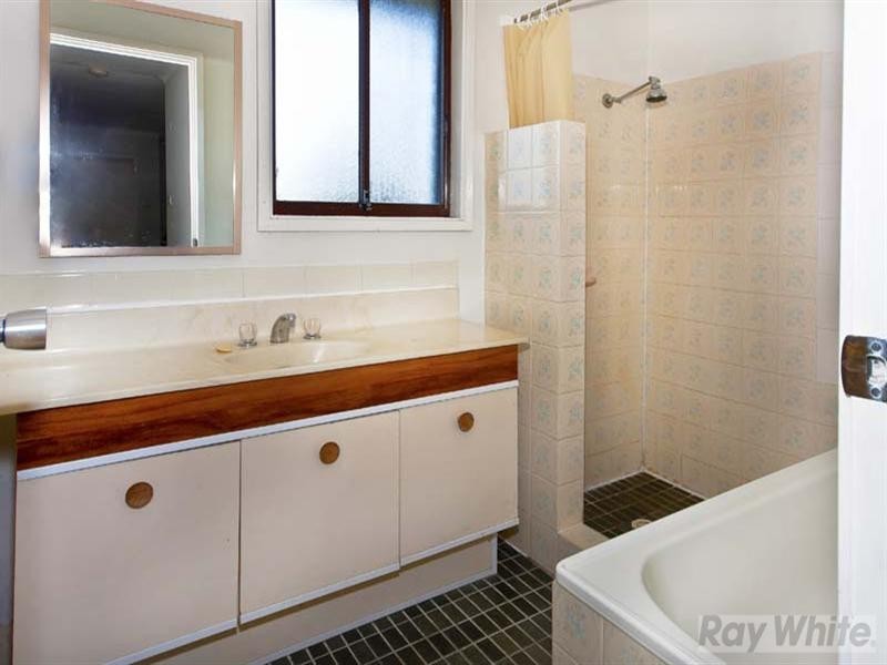 2 Kokoda Place, Bossley Park NSW 2176