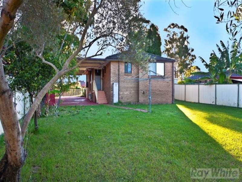 2 Kokoda Place, Bossley Park NSW 2176