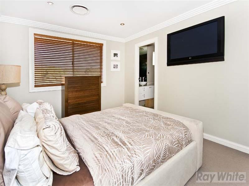 7 Driscoll Street, Abbotsbury NSW 2176