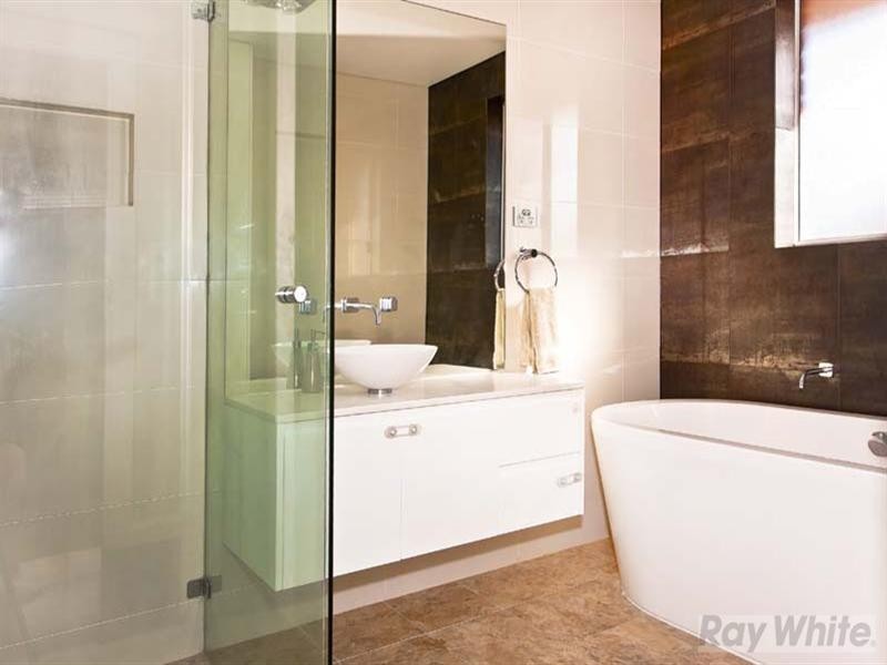 7 Driscoll Street, Abbotsbury NSW 2176