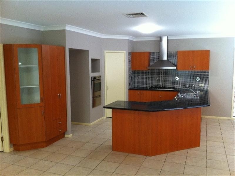 8 Perisher Street, Horningsea Park NSW 2171