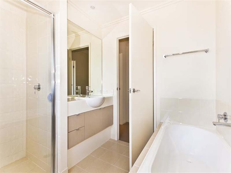 3 Reeves Crescent, Bonnyrigg NSW 2177