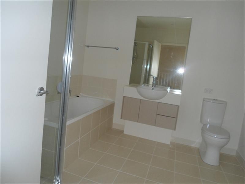 1/21 Cronin Place, Bonnyrigg NSW 2177