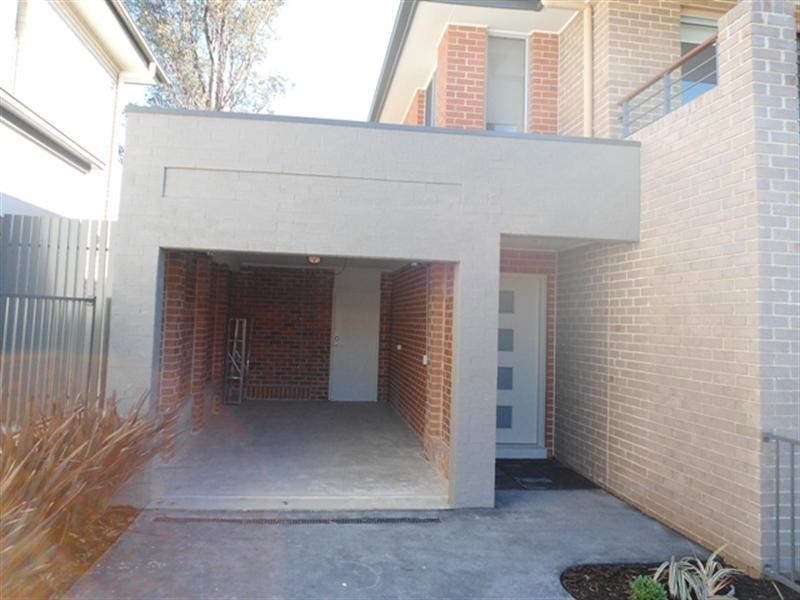 1/21 Cronin Place, Bonnyrigg NSW 2177