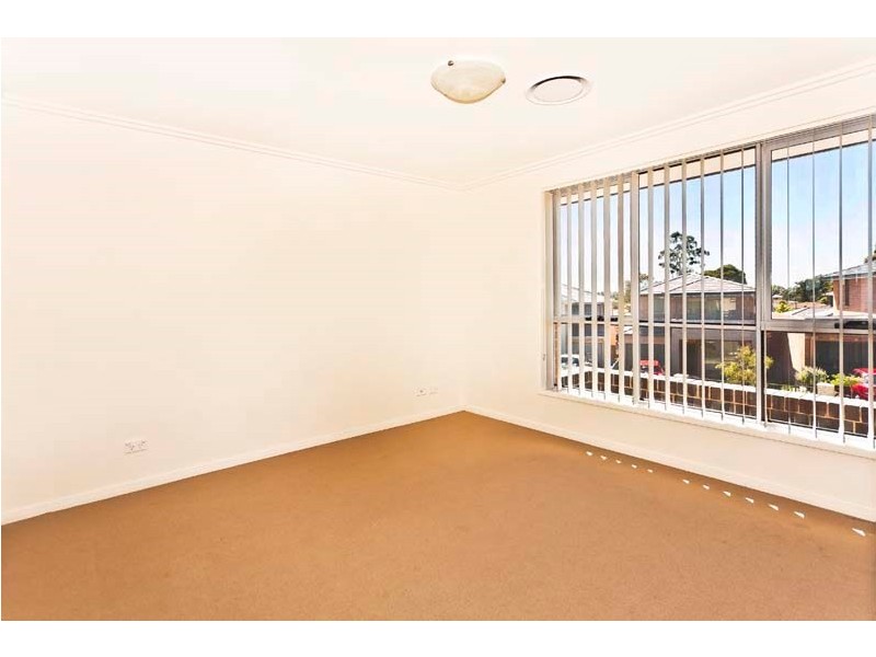 3 Reeves Crescent, Bonnyrigg NSW 2177