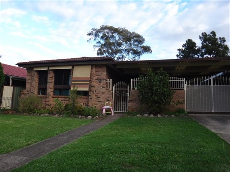 24 Quarry Road, Bossley Park NSW 2176