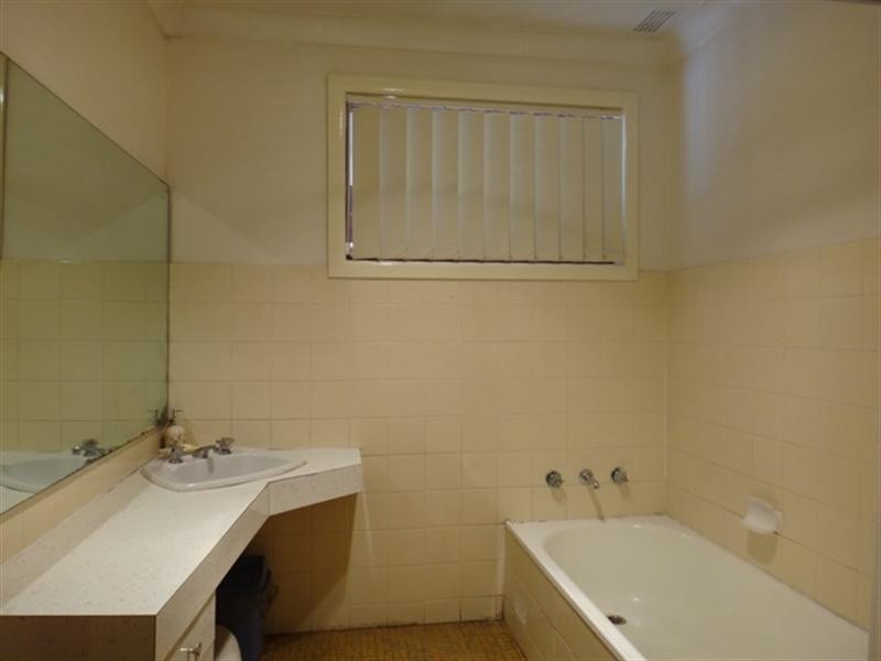 821 The Horsley Drive, Smithfield NSW 2164