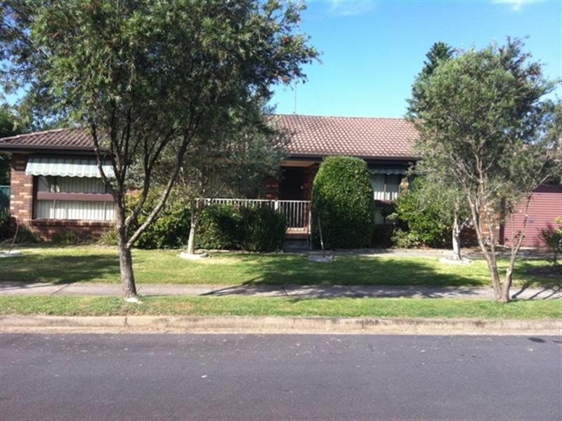 10 Gambier Street, Bossley Park NSW 2176