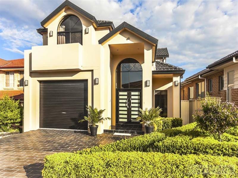 6a Richmond Crescent, Cecil Hills NSW 2171