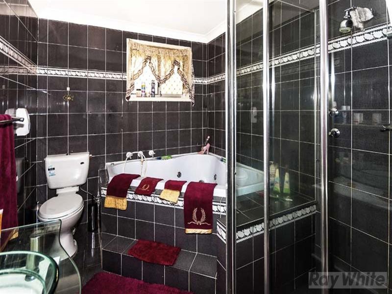 141 Bossley Road, Bossley Park NSW 2176