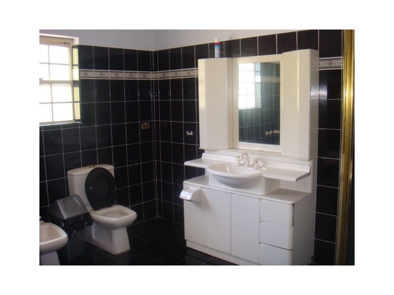 2B Lewers Close, Abbotsbury NSW 2176