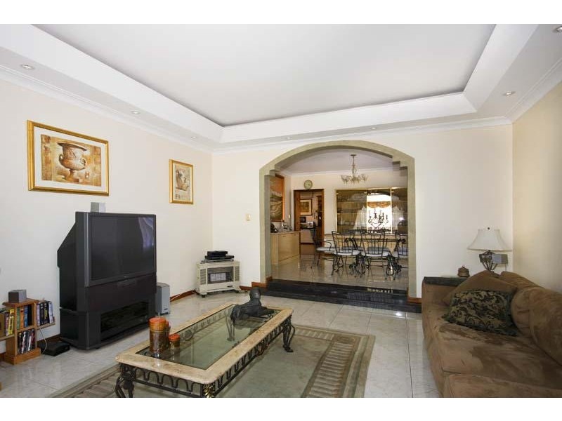 14 Mariner Cresent, Abbotsbury NSW 2176