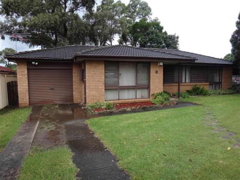 4 Bayswater Street, St Johns Park NSW 2176