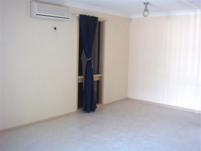 4 Bayswater Street, St Johns Park NSW 2176