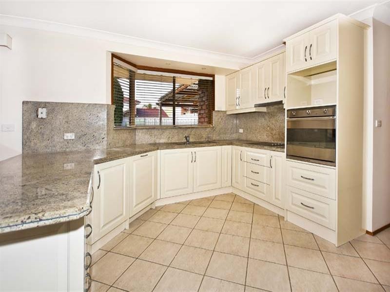 42 Darling Street, Abbotsbury NSW 2176