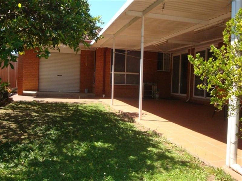 16 Tulloch Place, Edensor Park NSW 2176