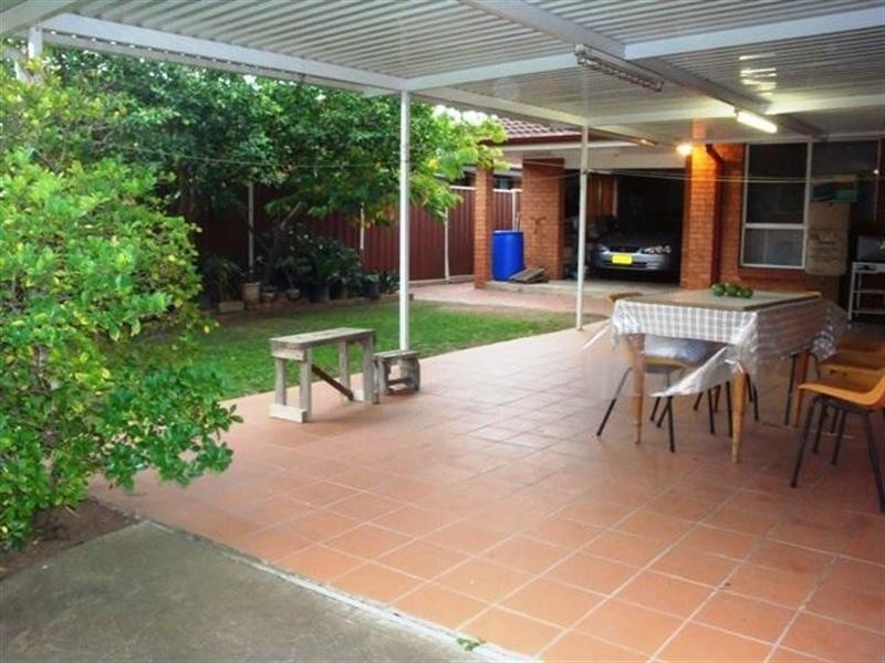 16 Tulloch Place, Edensor Park NSW 2176