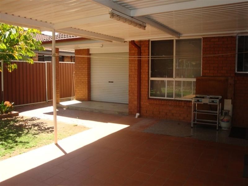 16 Tulloch Place, Edensor Park NSW 2176