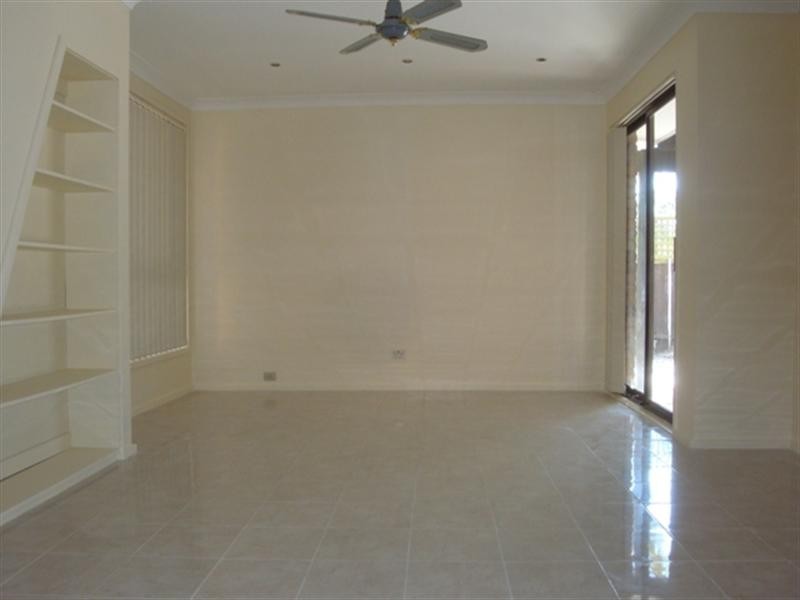 4 Falcon Close, Greenfield Park NSW 2176