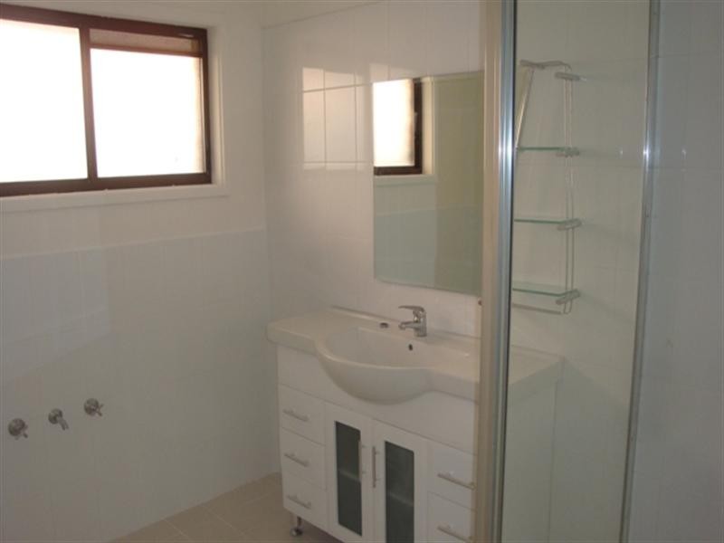 4 Falcon Close, Greenfield Park NSW 2176