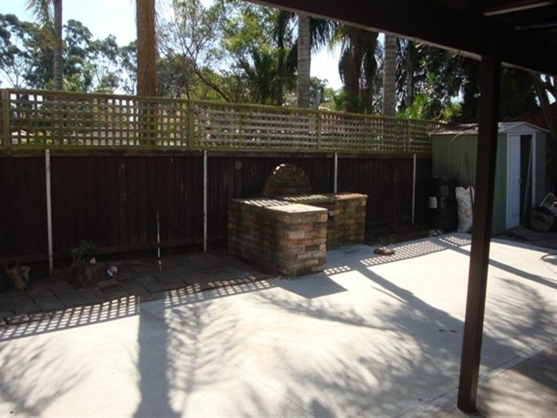 4 Falcon Close, Greenfield Park NSW 2176