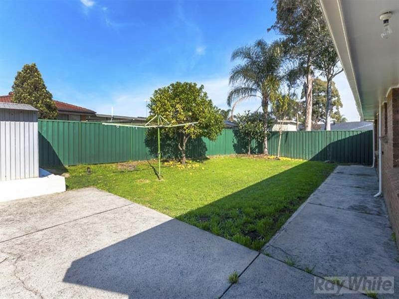15 Wallaby Close, Bossley Park NSW 2176