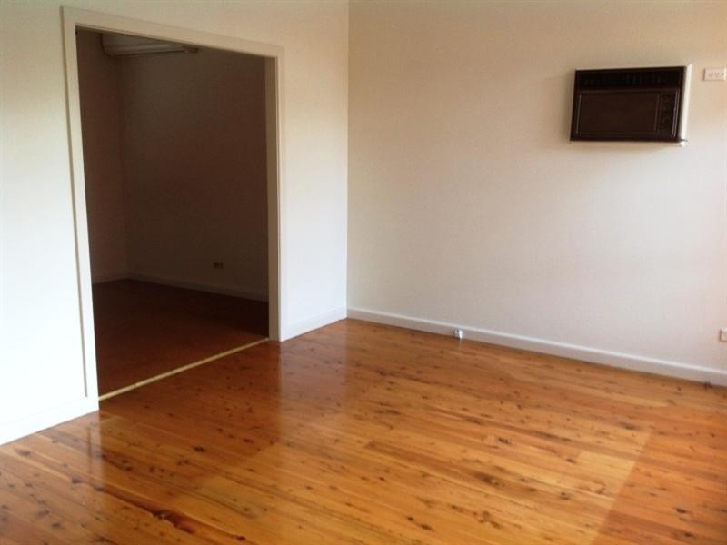 40 Serpentine Street, Merrylands NSW 2160