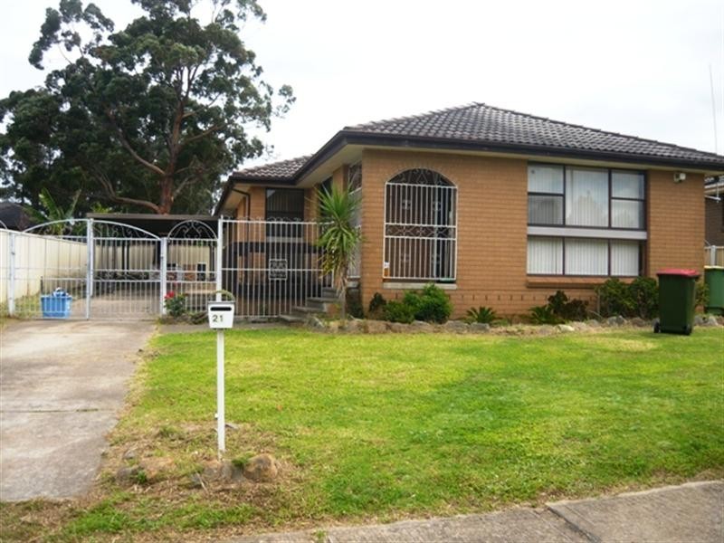21 Morna Street, Greenfield Park NSW 2176
