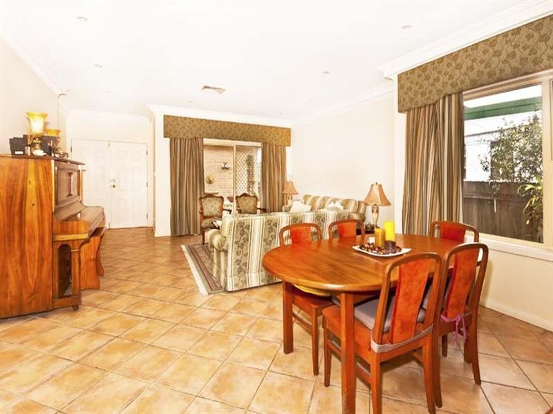 8 Joyce Street, Fairfield NSW 2165